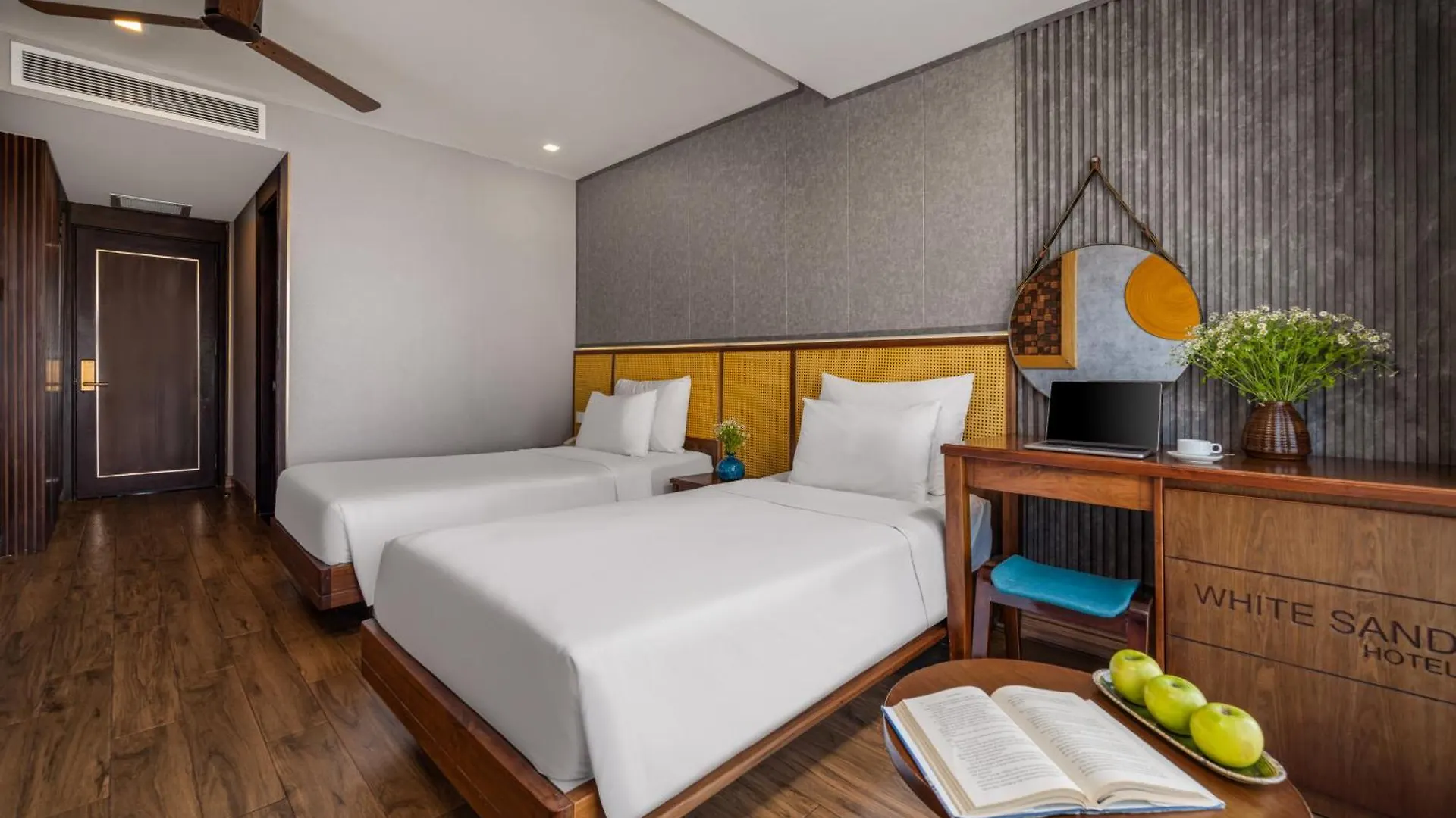 White Sand Boutique Hotel Da Nang 4*,